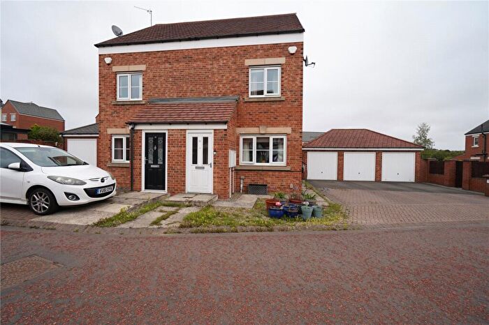 3 Bedroom Semi-Detached House For Sale In Barnwell View, Houghton Le Spring, DH4