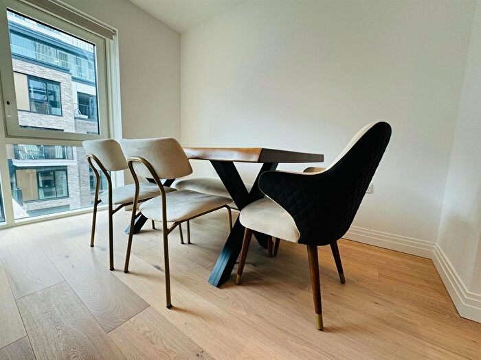 1 Bedroom Flat To Rent In Lockgate Road, London, SW6