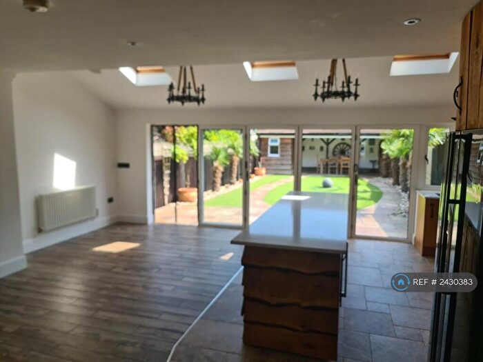5 Bedroom Terraced House To Rent In Selsdon, Selsdon, CR2