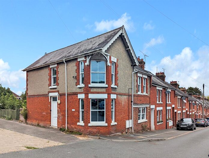 4 Bedroom End Of Terrace House For Sale In Winchester, Hampshire, SO23