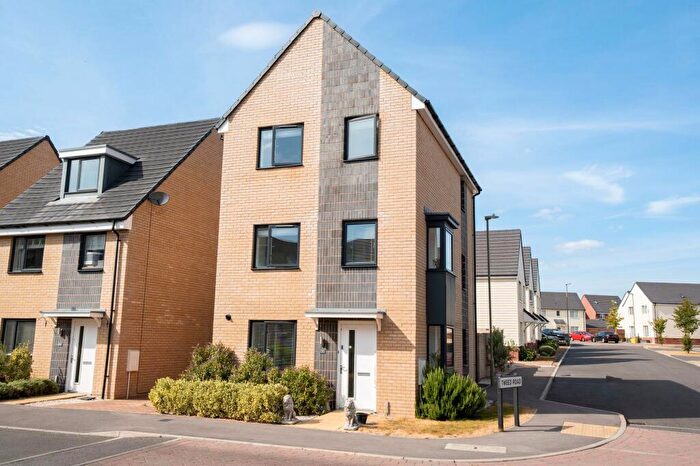 4 Bedroom Detached House For Sale In Tweed Road, Andover, SP11