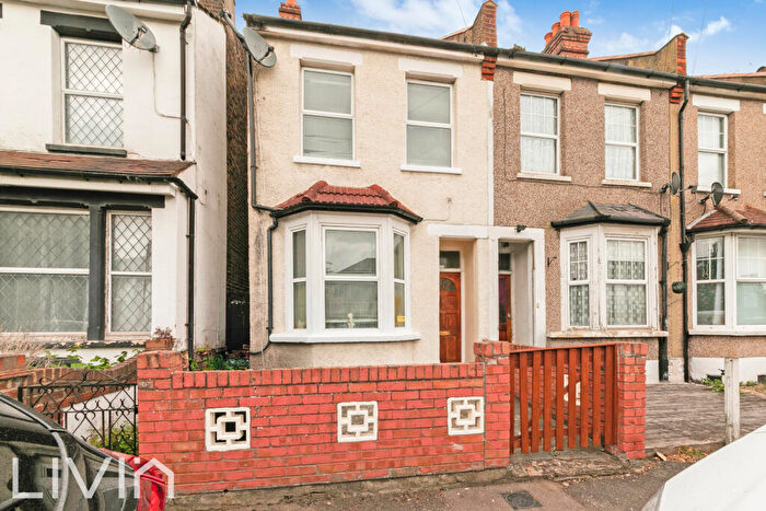3 Bedroom Terraced House For Sale In Mill Lane, Croydon, Greater London, CR0