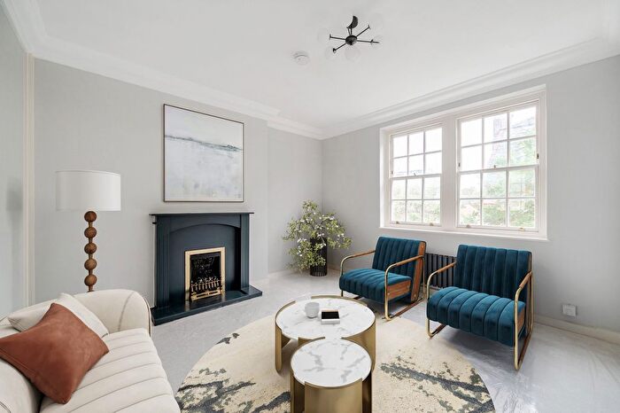 2 Bedroom Flat For Sale In Peabody Estate, Fulham Palace Road, London, W6