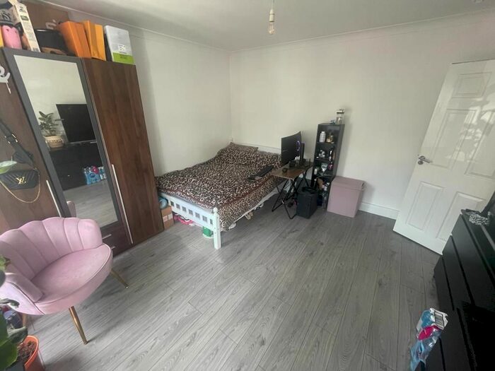 1 Bedroom Property To Rent In Meyrick Avenue, Luton, LU1