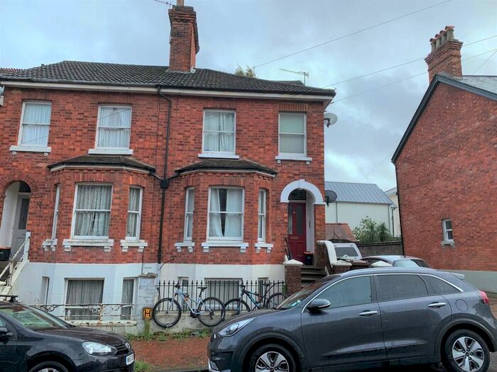 Studio To Rent In Grosvenor Park, Tunbridge Wells, Kent, TN1