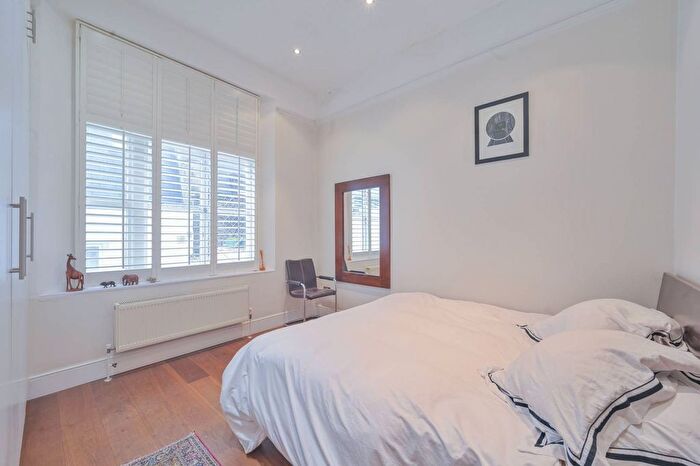 1 Bedroom Flat To Rent In Westbourne Terrace, Lancaster Gate, London, W2