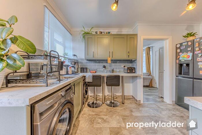 3 Bedroom End Of Terrace House For Sale In Cavell Road, Norwich, NR1