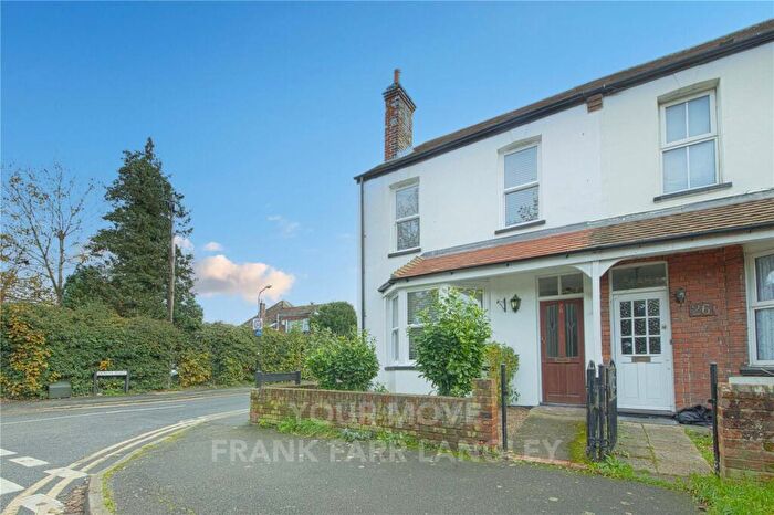 2 Bedroom End Of Terrace House To Rent In Middlegreen Road, Langley, Slough, SL3