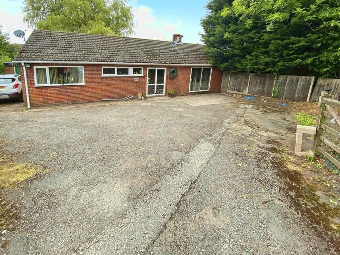 3 Bedroom Bungalow For Sale In Atherstone Road, Hartshill, Nuneaton, Warwickshire, CV10