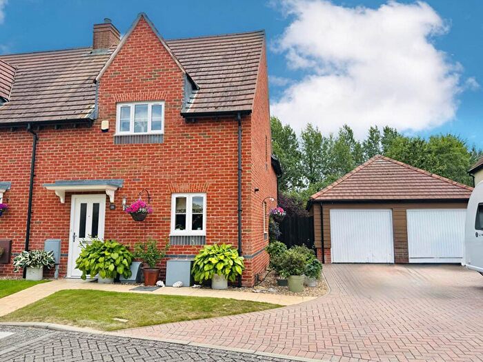 3 Bedroom Semi Detached House For Sale In Portway Close, East Hendred, OX12