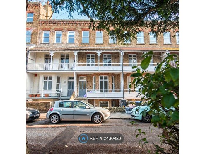 1 Bedroom Flat To Rent In Adrian Square, Westgate-On-Sea, CT8