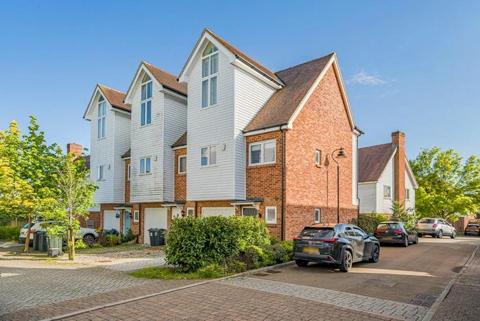3 Bedroom End Of Terrace House For Sale In Havillands Place, Wye, Ashford, TN25