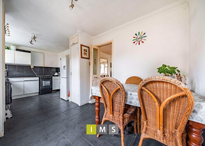 2 Bedroom End Of Terrace House For Sale In Sycamore Road, OX25