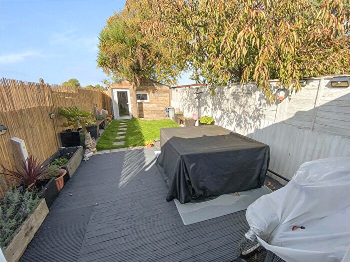3 Bedroom Terraced House For Sale In Rowley Avenue, Sidcup, DA15