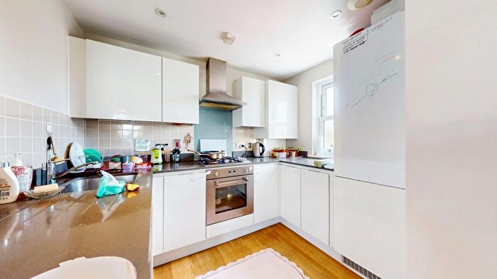1 Bedroom Flat To Rent In Olivia Court, Kingston Road, New Malden, KT3