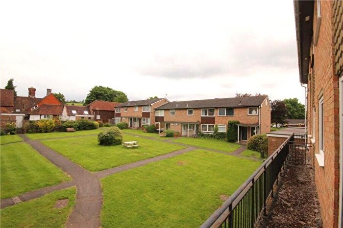 3 Bedroom Apartment To Rent In Wilderness Road, Guildford, GU2