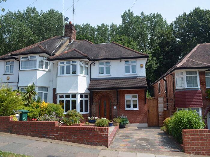 4 Bedroom Semi-Detached House For Sale In Worcester Crescent, Mill Hill, NW7