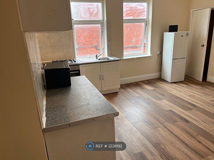 1 Bedroom Flat To Rent In Southmoor Road, Hemsworth, Pontefract, WF9