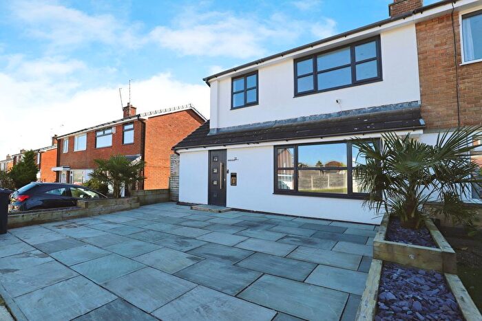 4 Bedroom Semi-Detached House To Rent In Kensington Drive, Bury, BL8