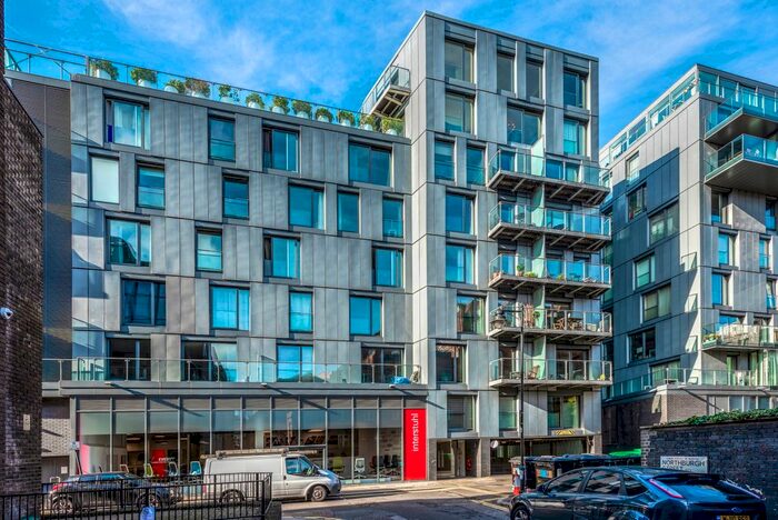 Garage / Parking To Rent In Dickinson Court, Islington, London, EC1V