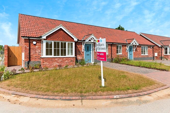 2 Bedroom Semi-Detached Bungalow For Sale In Hadrian Walk, Winterton, Scunthorpe, DN15