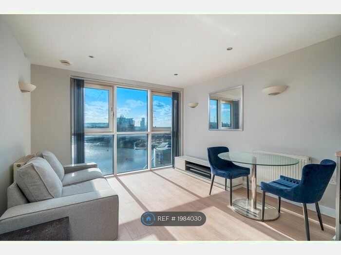 1 Bedroom Flat To Rent In Adriatic Apartments, London, E16