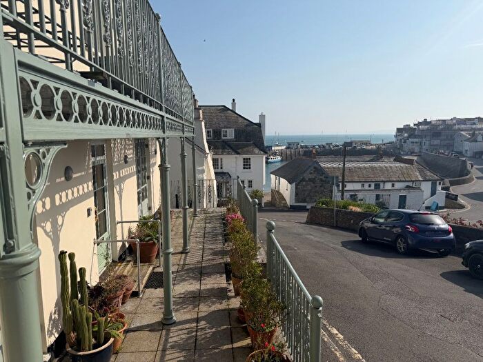 2 Bedroom Flat For Sale In The Square, St. Mawes, Truro, Cornwall, TR2