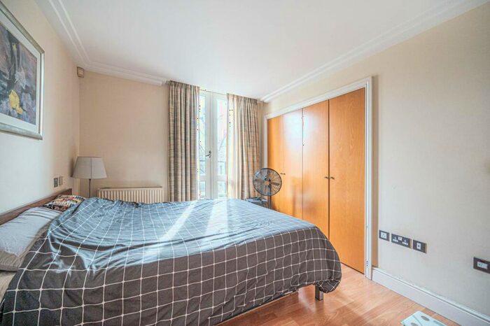 1 Bedroom Flat For Sale In Kidderpore Avenue, Hampstead, London, NW3