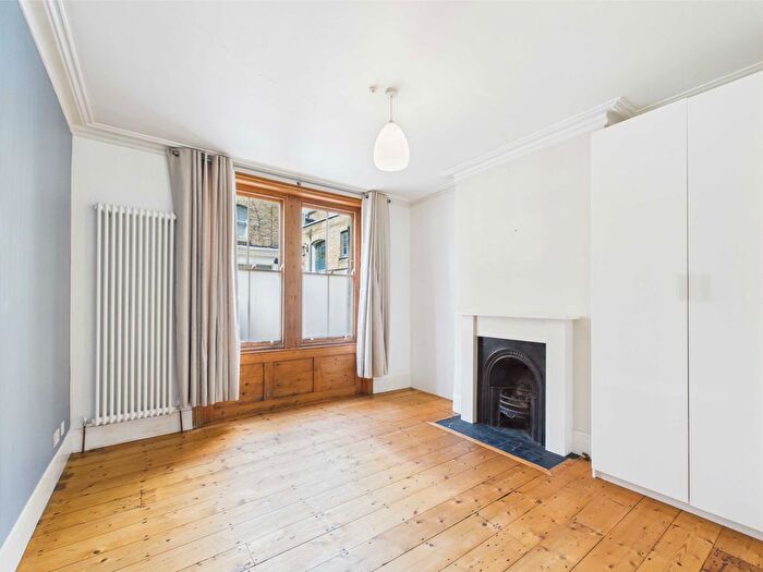 1 Bedroom Flat To Rent In Iliffe Street, Elephant Amp; Castle, SE17