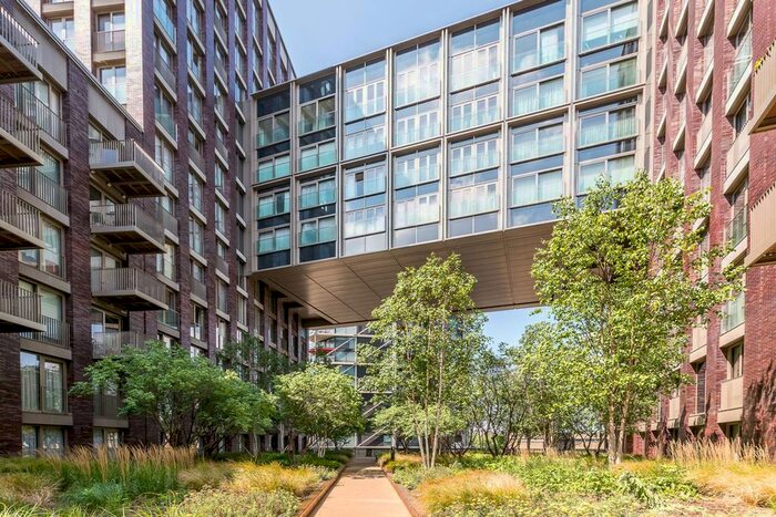 2 Bedroom Flat To Rent In New Union Square, Nine Elms, London, SW11