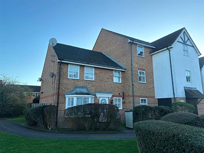 2 Bedroom End Of Terrace House To Rent In Maplin Park, Slough, SL3