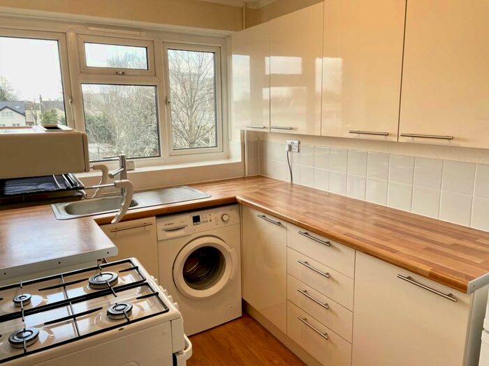 2 Bedroom Apartment To Rent In St James Road, Sutton, SM1