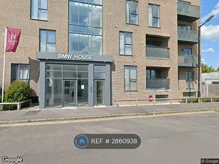 1 Bedroom Flat To Rent In Bmw House, Slough, SL2