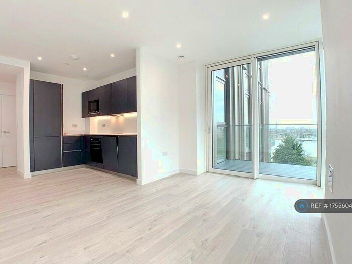 1 Bedroom Flat To Rent In Hartingtons Court, London, N4