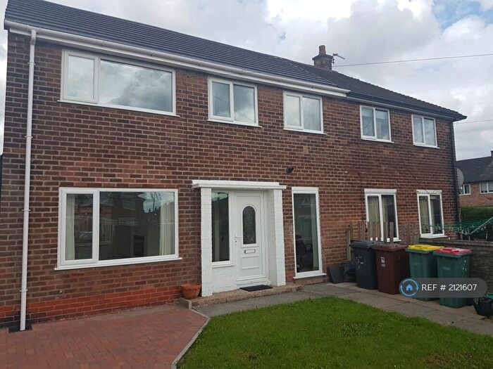 2 Bedroom End Of Terrace House To Rent In Heathfield Drive, Ribbleton, Preston, PR2