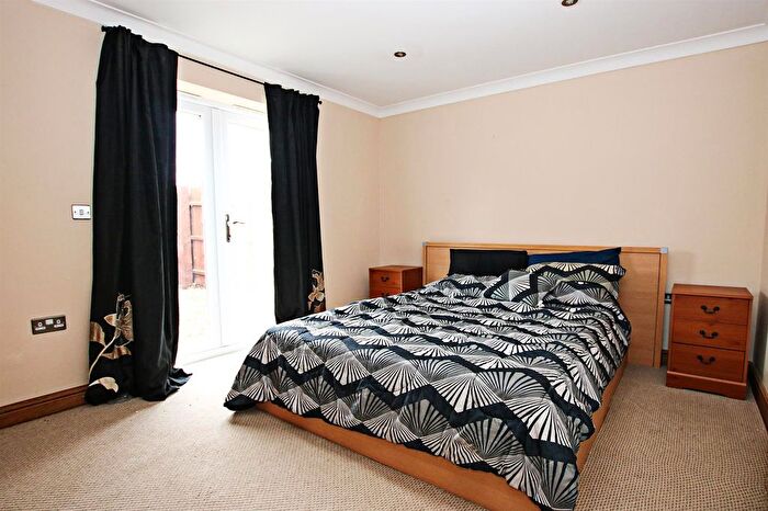 1 Bedroom Detached Bungalow For Sale In Vincent Close, Newmarket, CB8