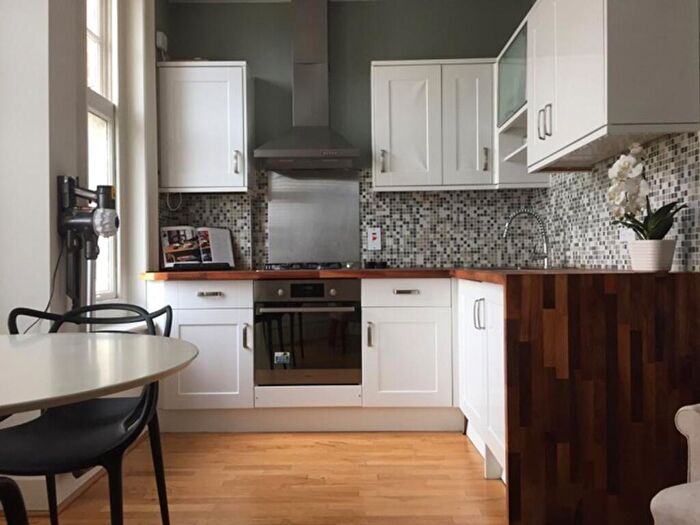 2 Bedroom Flat To Rent In Holland Road, Hove, BN3