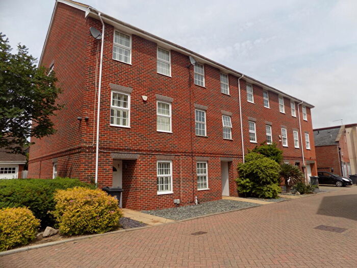 4 Bedroom Town House To Rent In Howarde Court, Stevenage, Hertfordshire, SG1