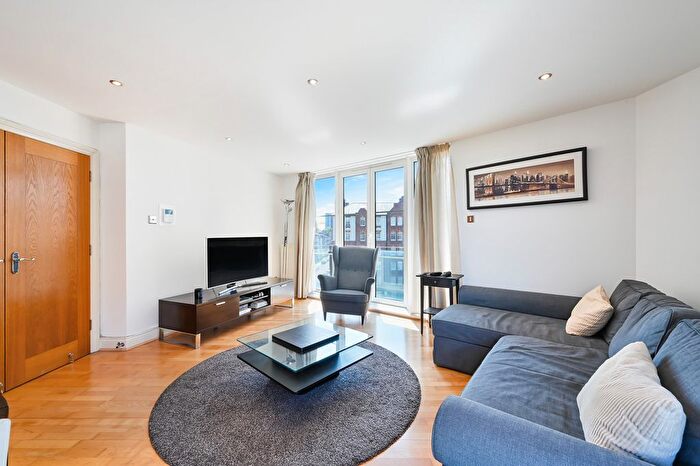 2 Bedroom Flat For Sale In Rossmore Road, London, NW1