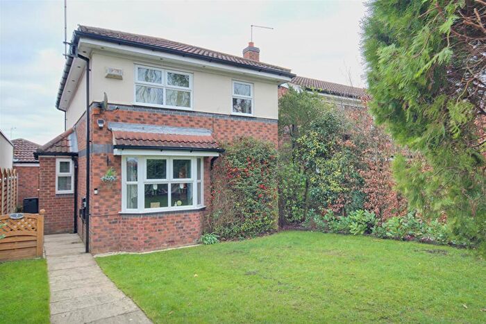 3 Bedroom Detached House For Sale In Beverley Road, Willerby, Hull, HU10
