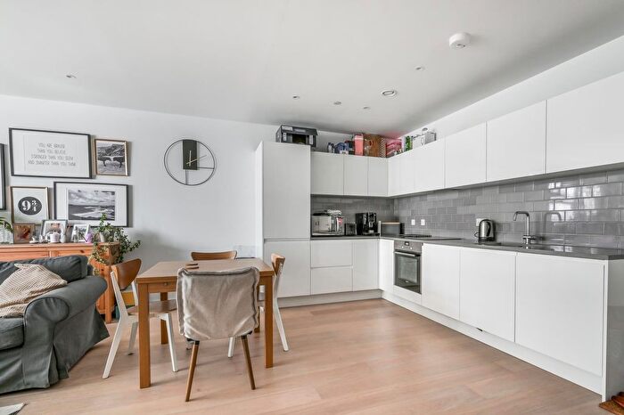 2 Bedroom Flat For Sale In Fairwater House, Royal Wharf, London, E16
