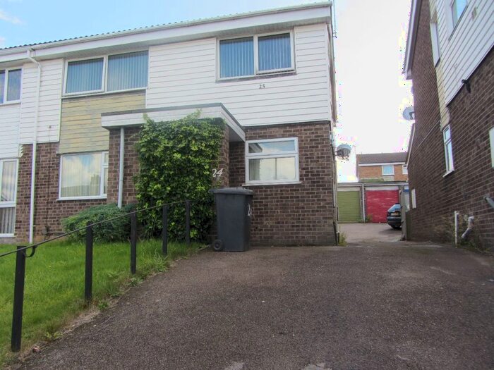 2 Bedroom Flat To Rent In Colebrook Close, Near Evington Lane, Evington, LE5
