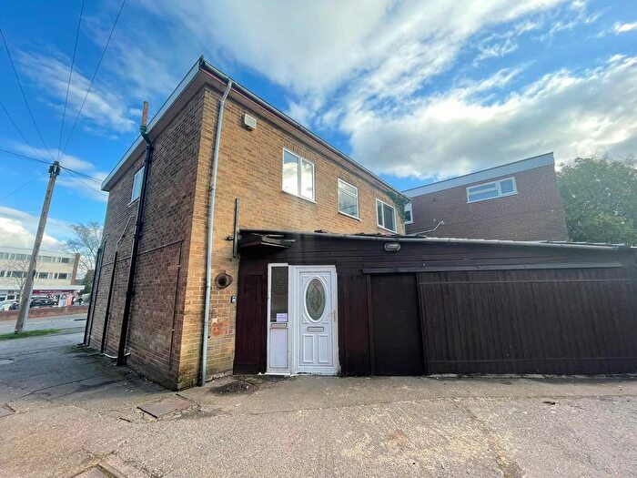 2 Bedroom Flat To Rent In Chase Road, Burntwood, WS7