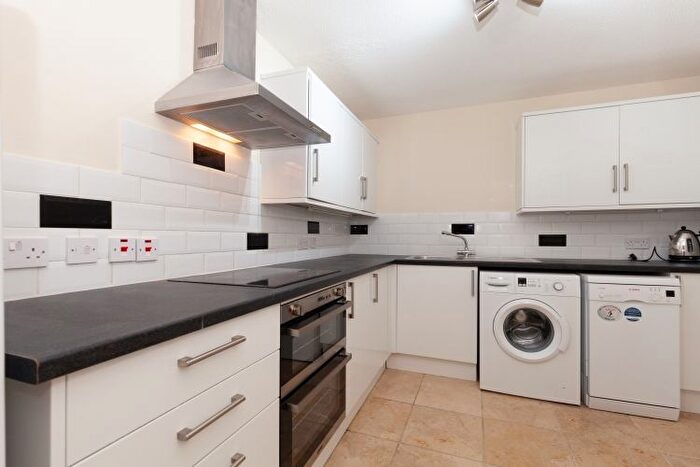 2 Bedroom Flat To Rent In Folly Bridge, Central Oxford, OX1