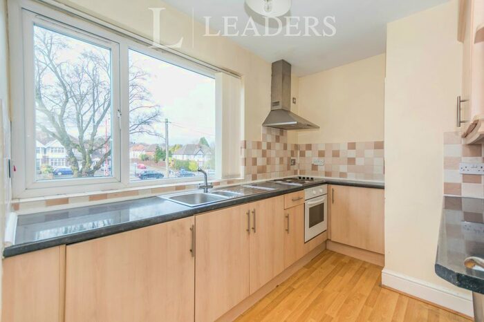 3 Bedroom Flat To Rent In Bristol Road South, Northfield, Birmingham, B31