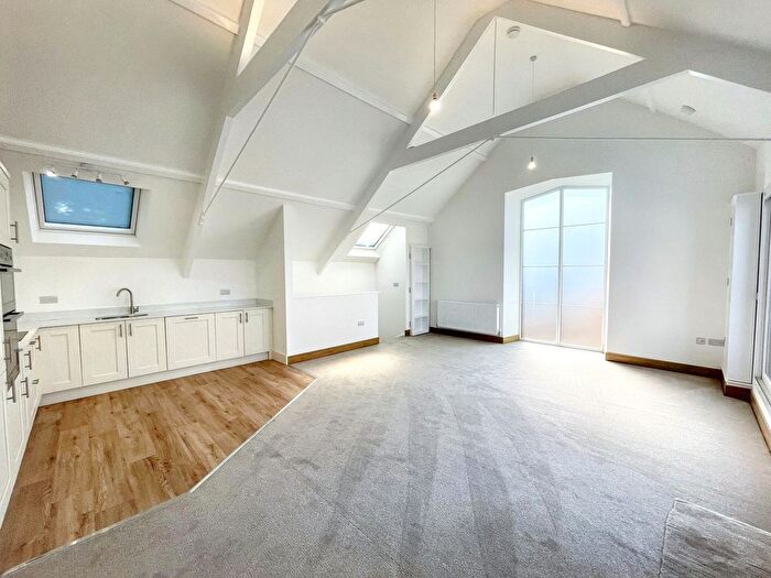 4 Bedroom Semi-Detached House To Rent In Zion Road, Torquay, TQ2