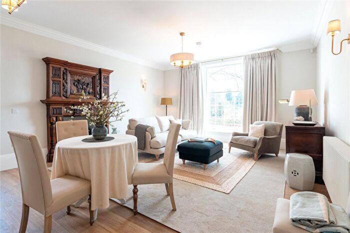 2 Bedroom Apartment For Sale In The Manor At Arden Lawn, Henley-in-Arden, Warwickshire, B95