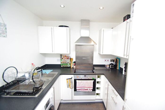 1 Bedroom Flat To Rent In Flanders Court, Watford, WD17