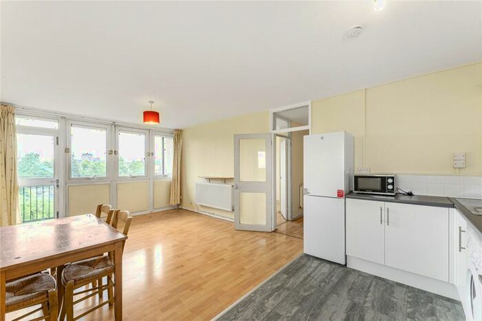 2 Bedroom Apartment To Rent In Rowley Gardens, London, N4