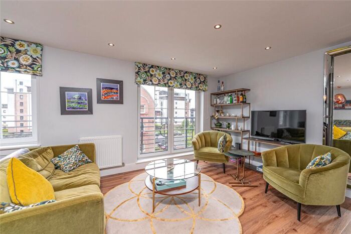 3 Bedroom Flat For Sale In / Tower Street, Edinburgh, EH6